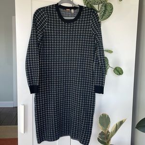 T Tahari warm sweater dress, dark green herringbone pattern, sm